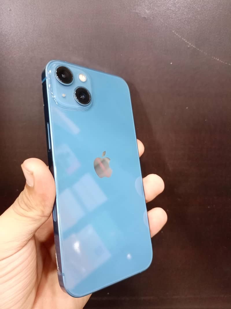 Apple iPhone 13 6