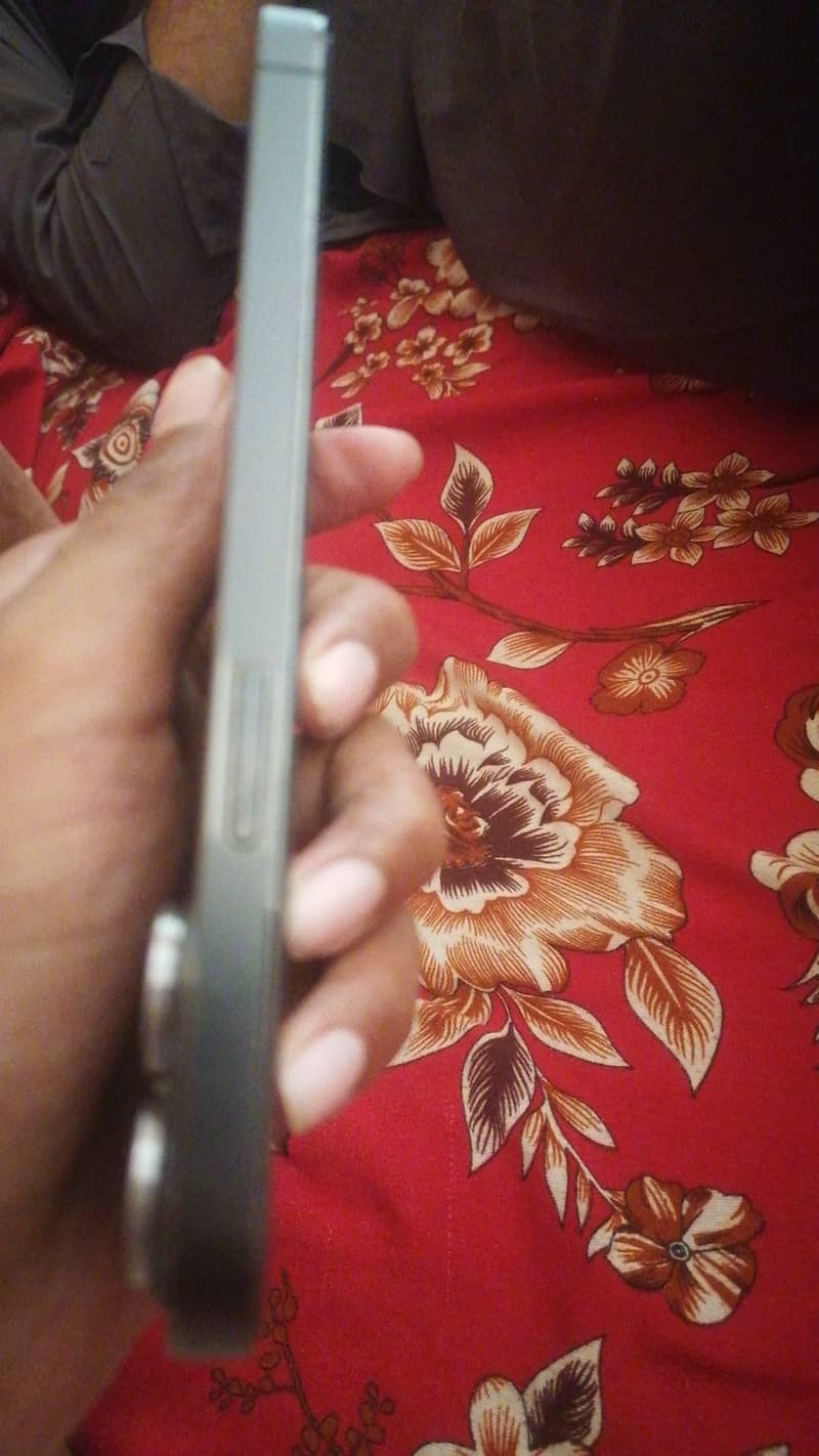 Apple iPhone 13 Pro 3