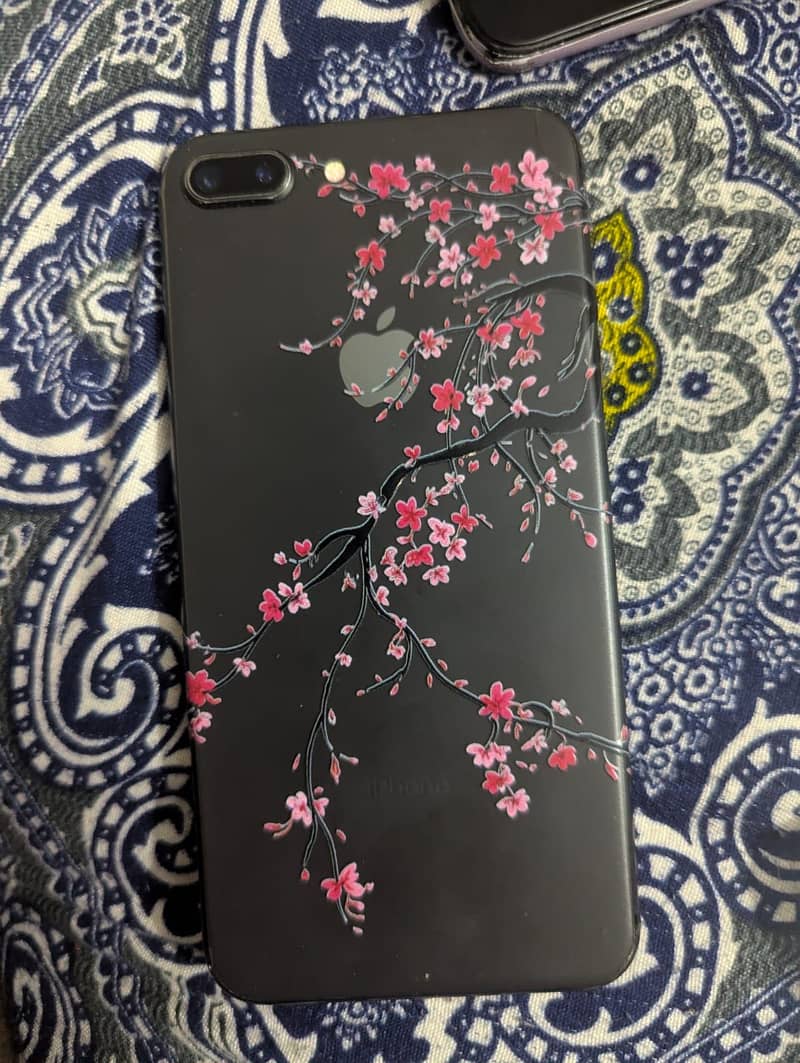 Apple iPhone 8 Plus 2
