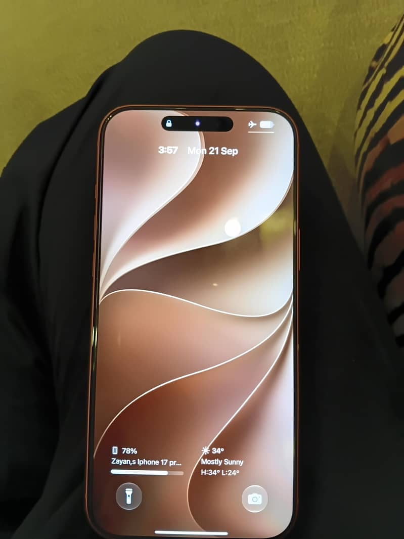 Apple iPhone 17 Pro Max 6