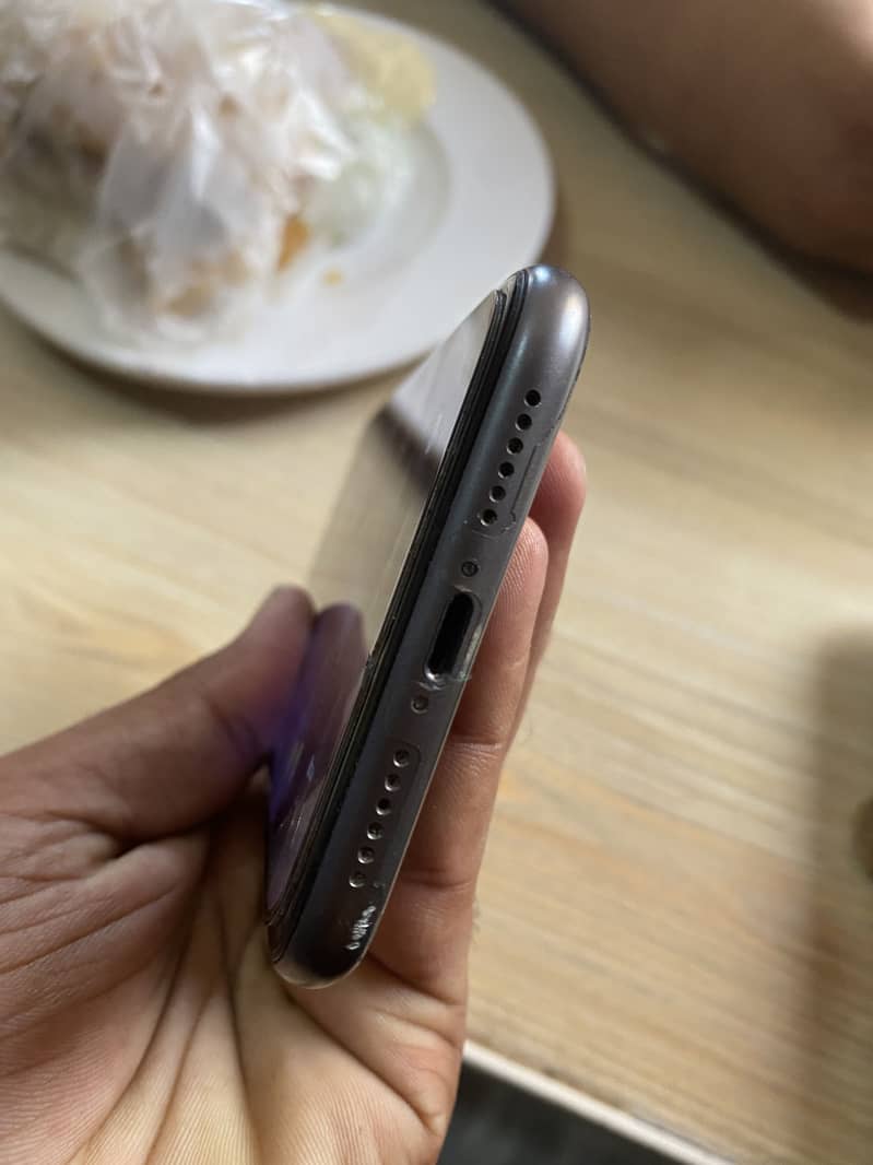 Apple iPhone 11 1