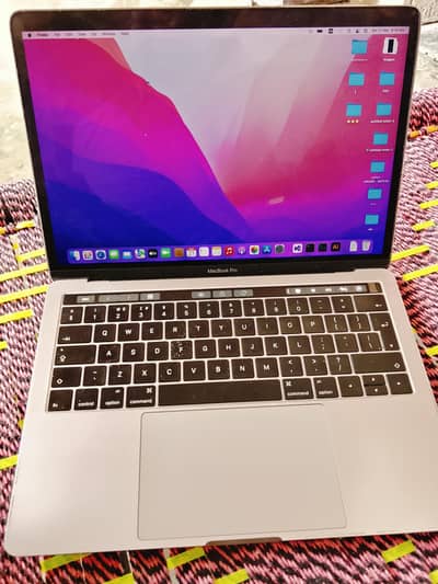 Apple Mac Book Pro (Whatsap 03217077997)