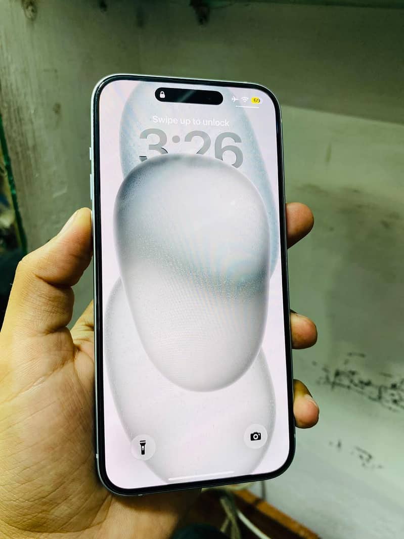 Apple iPhone 15 plus 1