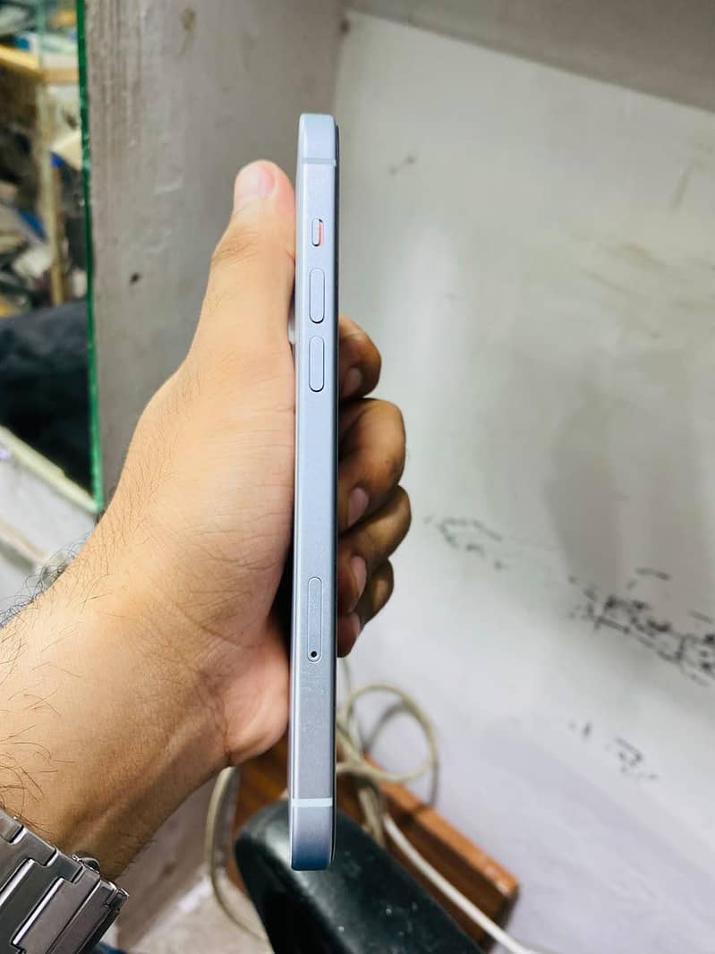 Apple iPhone 15 plus 2