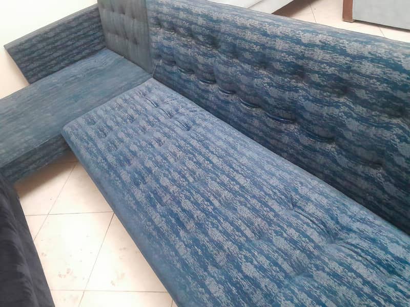 sofa sat 2