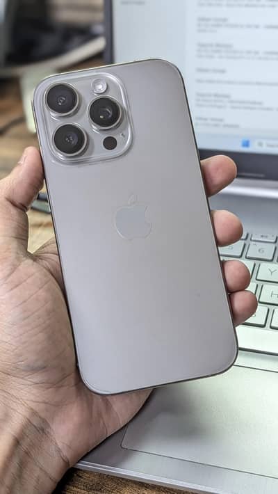 Apple iPhone 16 Pro