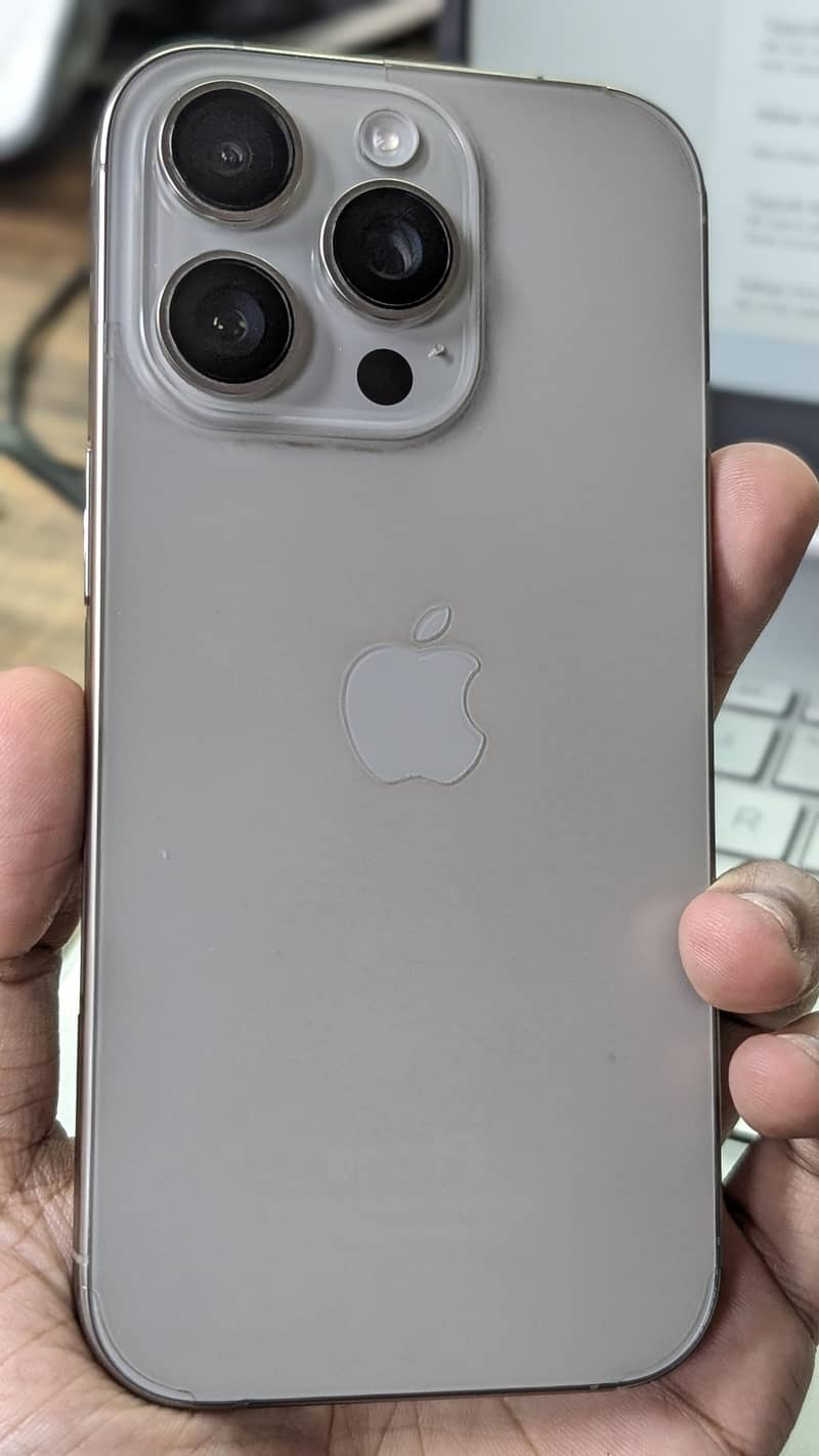 Apple iPhone 16 Pro 5