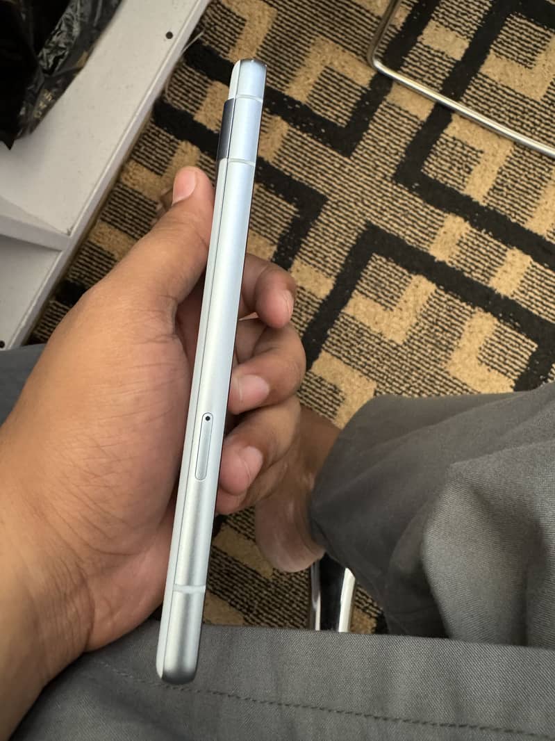 Google Pixel 7a 4