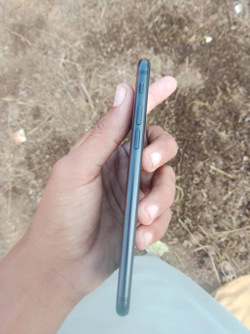 Apple iPhone 7 4