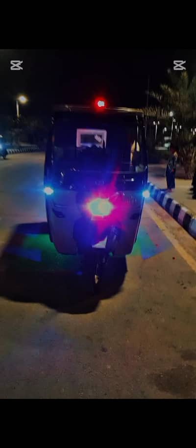 25 ke 3 maheny ke hai koi kam nhi hai