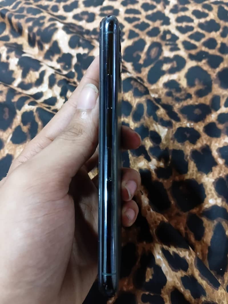 Apple iPhone 11 Pro 0