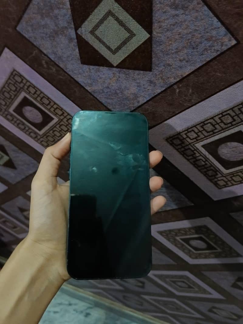 Apple iPhone 13 2