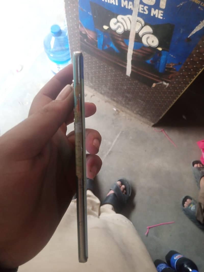 Tecno CAMON 40 Pro 4