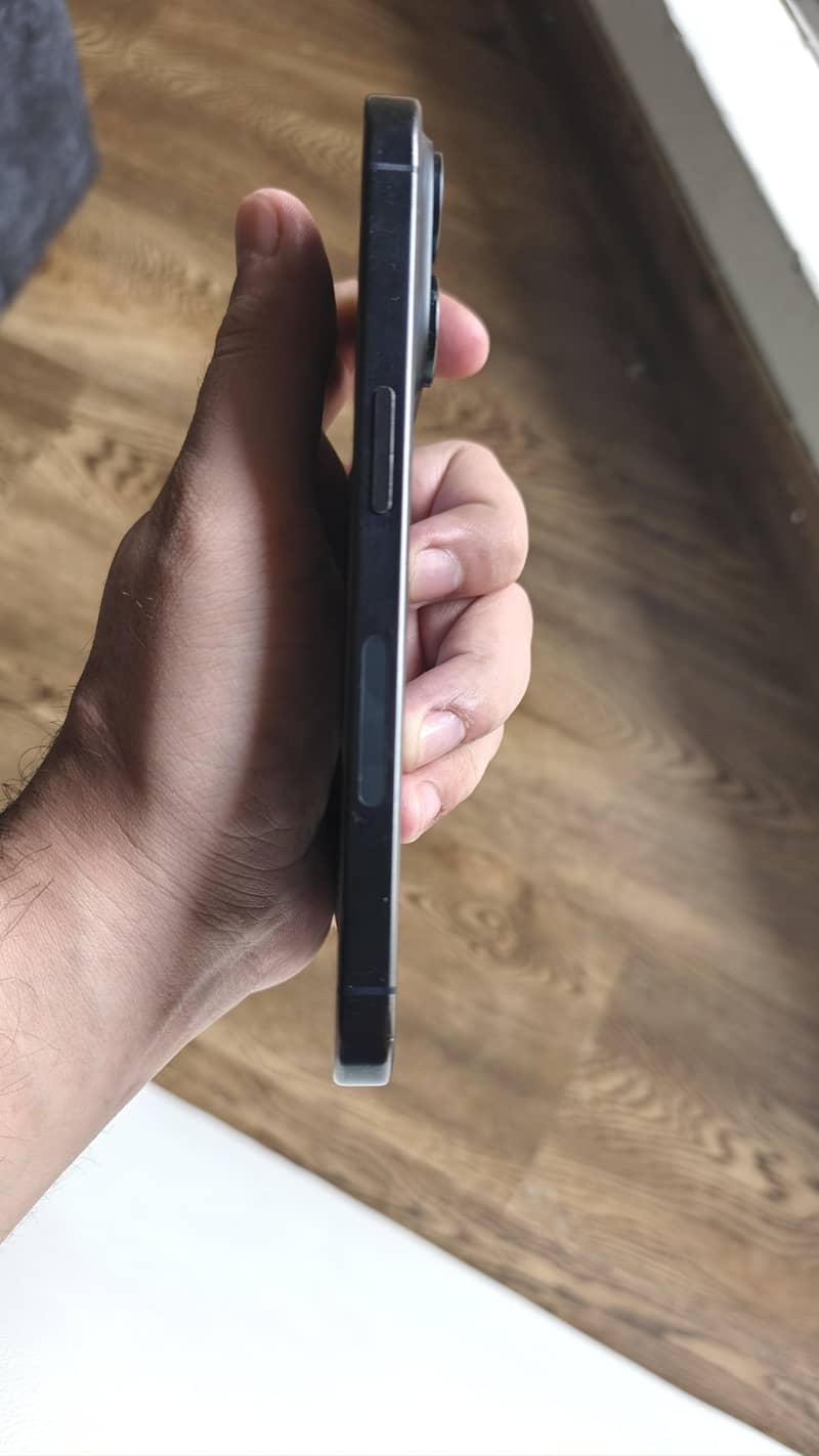 Apple iPhone 15 Pro 1