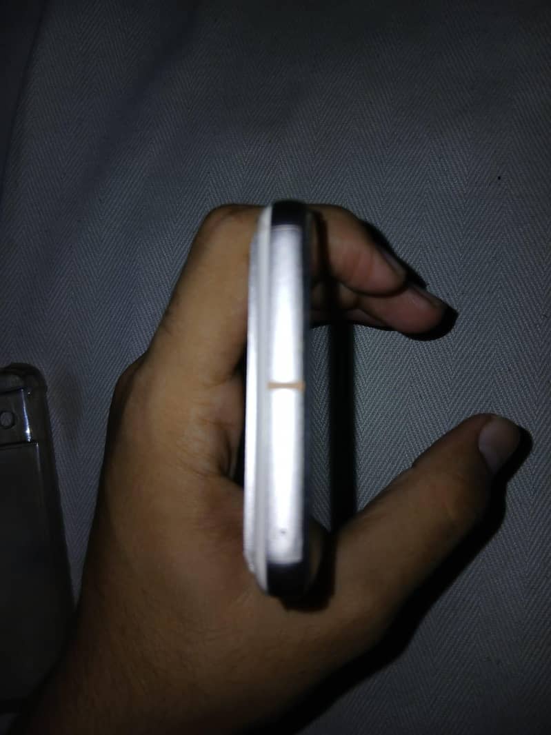Google Pixel 8 0