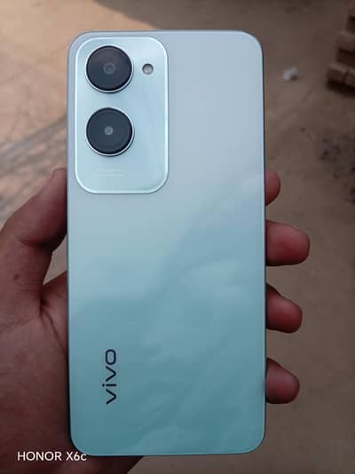 Vivo Y18