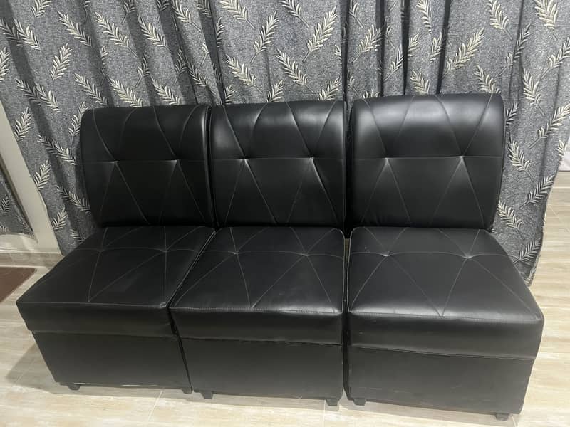 6 Office Sofas + Table 1