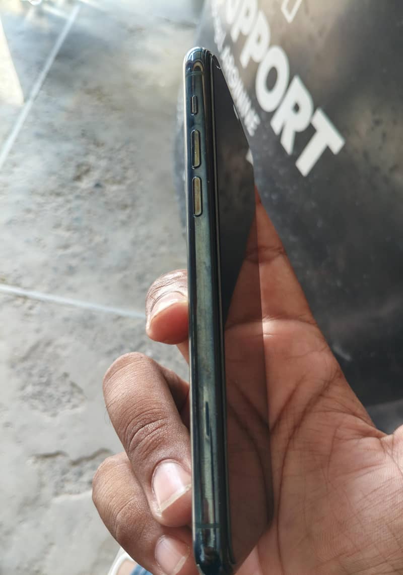 Apple iPhone 11 Pro 5