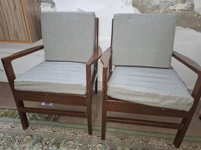 2 pairs of chair total 4 with chusions back and seat new