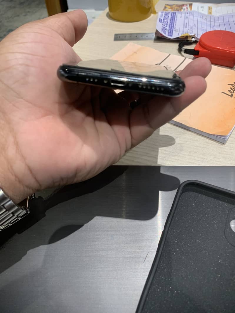 Apple iPhone 11 Pro 3