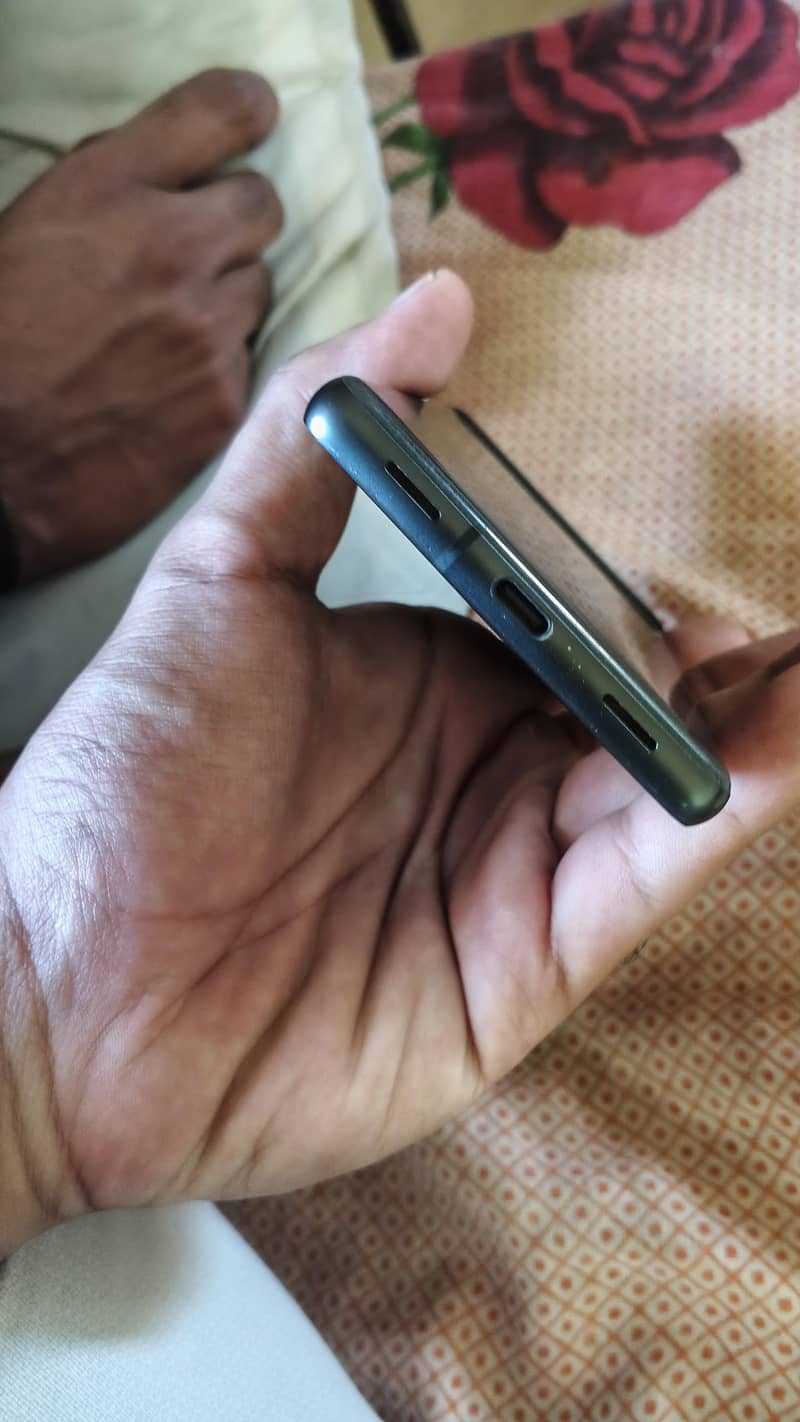Google Pixel 7a 4