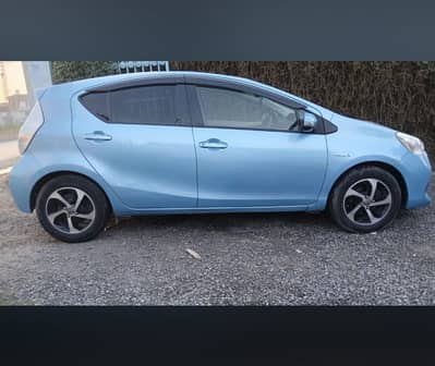 Toyota Aqua 2012