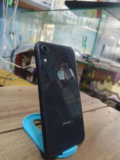 Apple iPhone XR