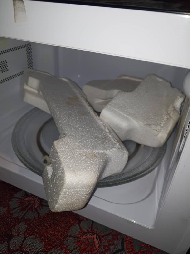 Microwave 0