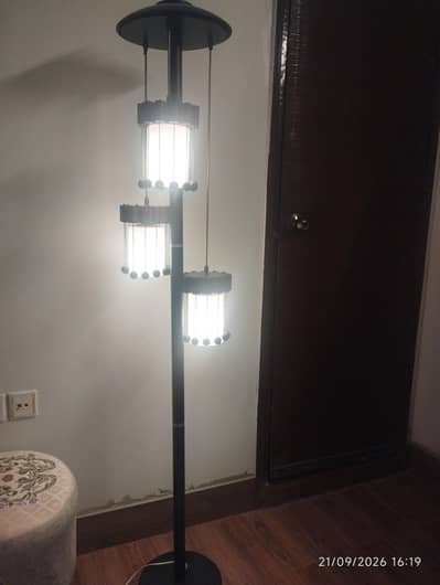 corner lamp