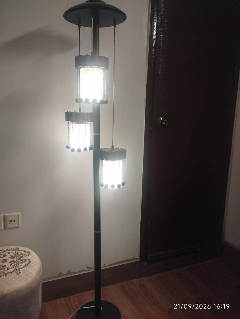 corner lamp 0
