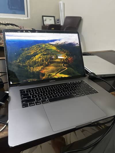 MacBook Pro 15-inch 2019 Core i9 | 32GB RAM |Radeon Pro 555X