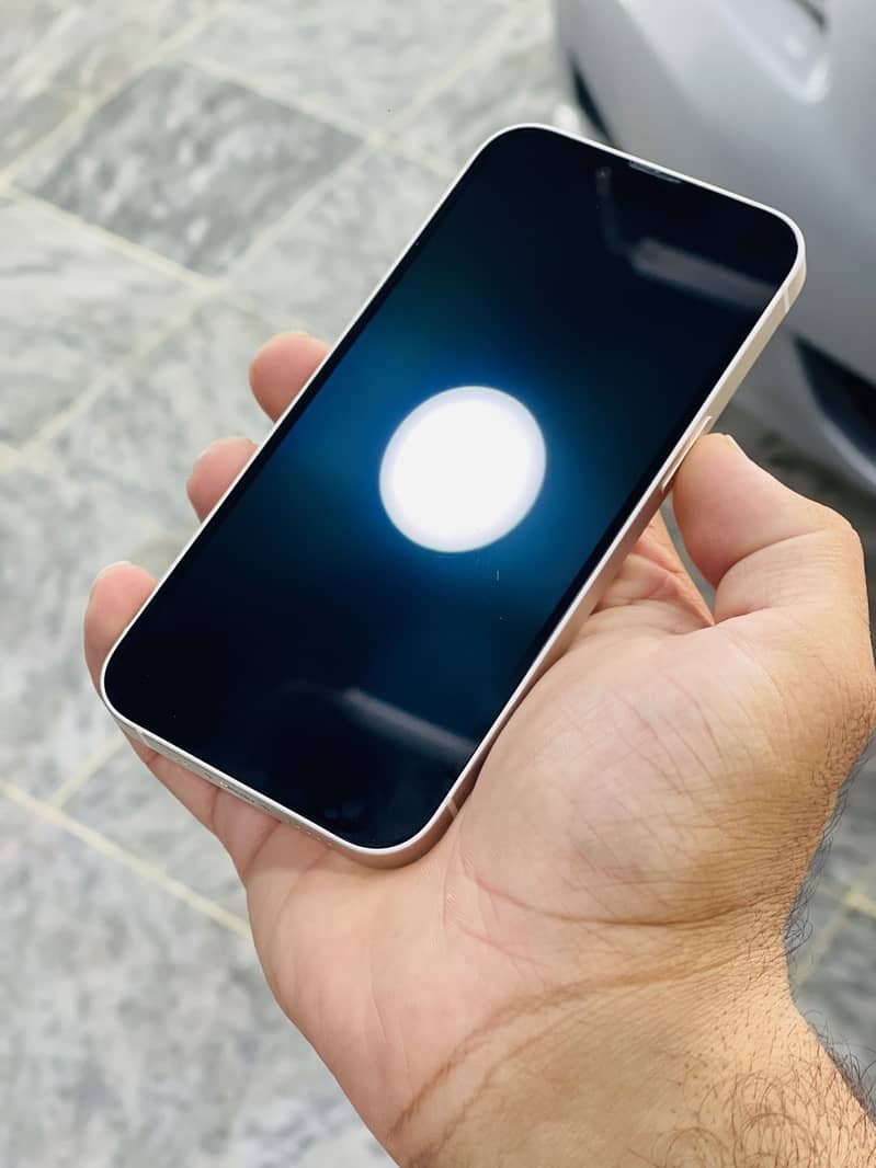 Apple iPhone 14 6