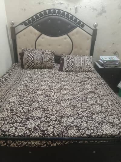 iron double bed