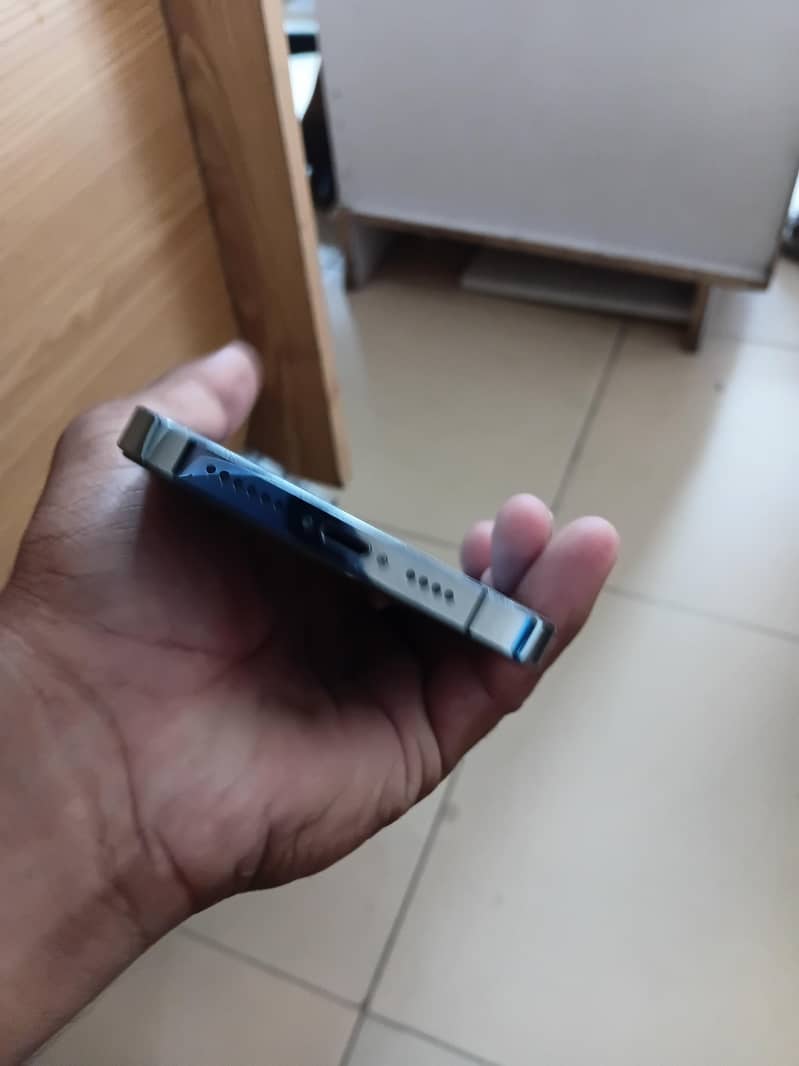 Apple iPhone 13 Pro Max 1