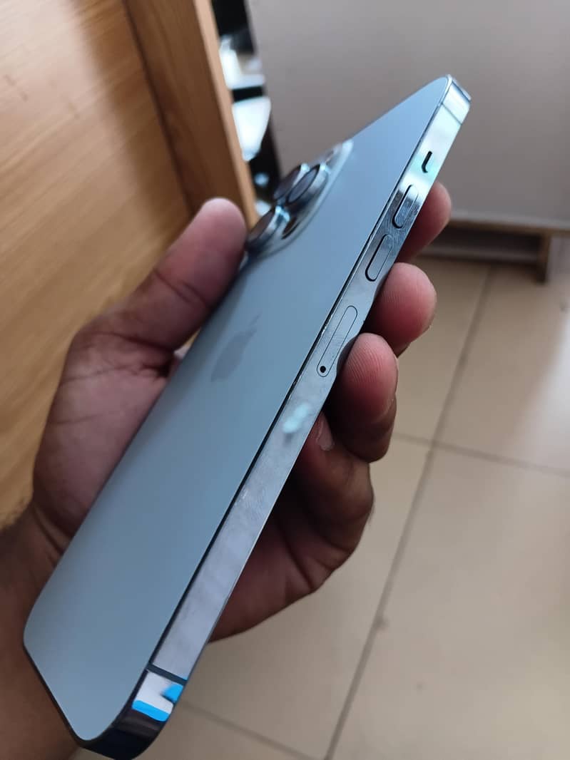 Apple iPhone 13 Pro Max 3