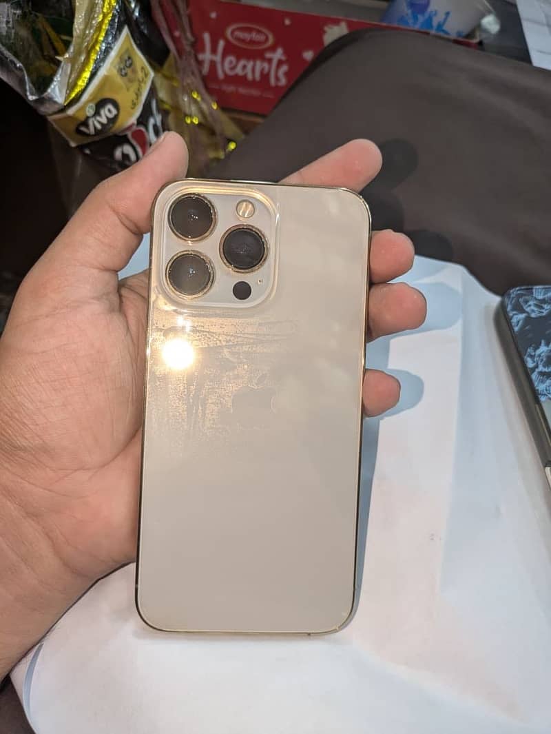 Apple iPhone 13 Pro 8
