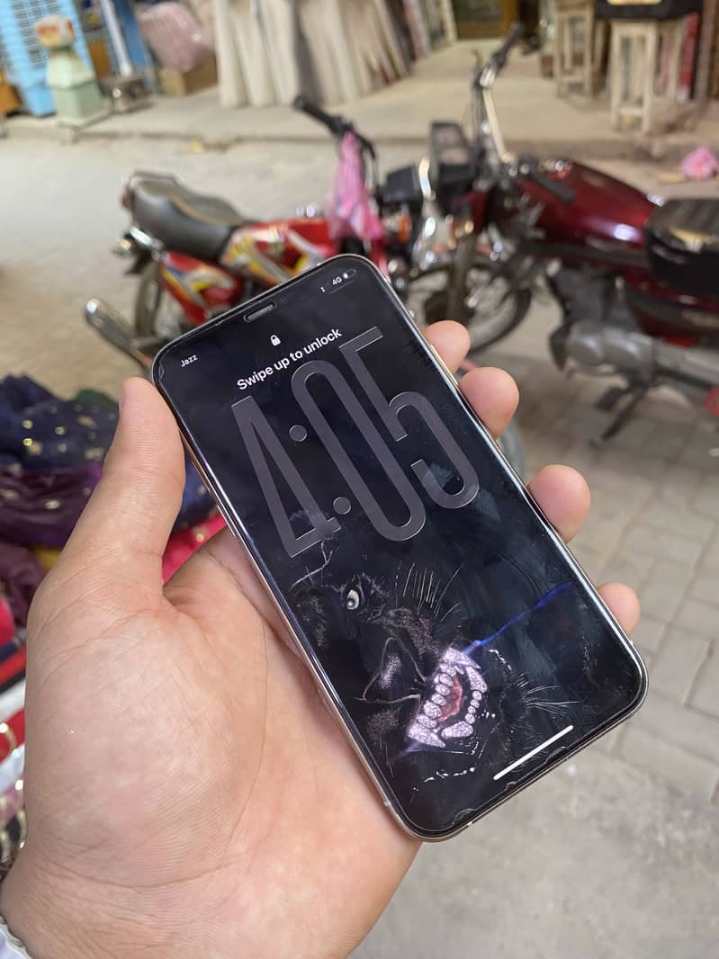 Apple iPhone 11 Pro 3