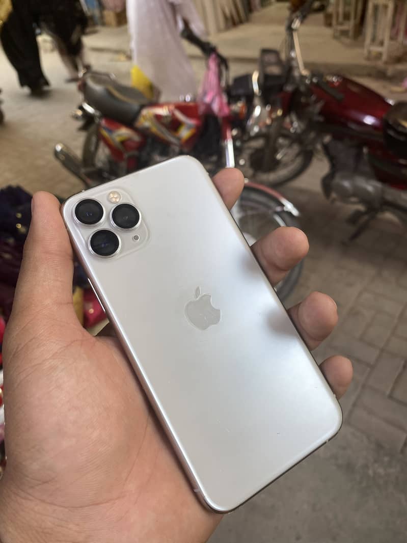 Apple iPhone 11 Pro 5