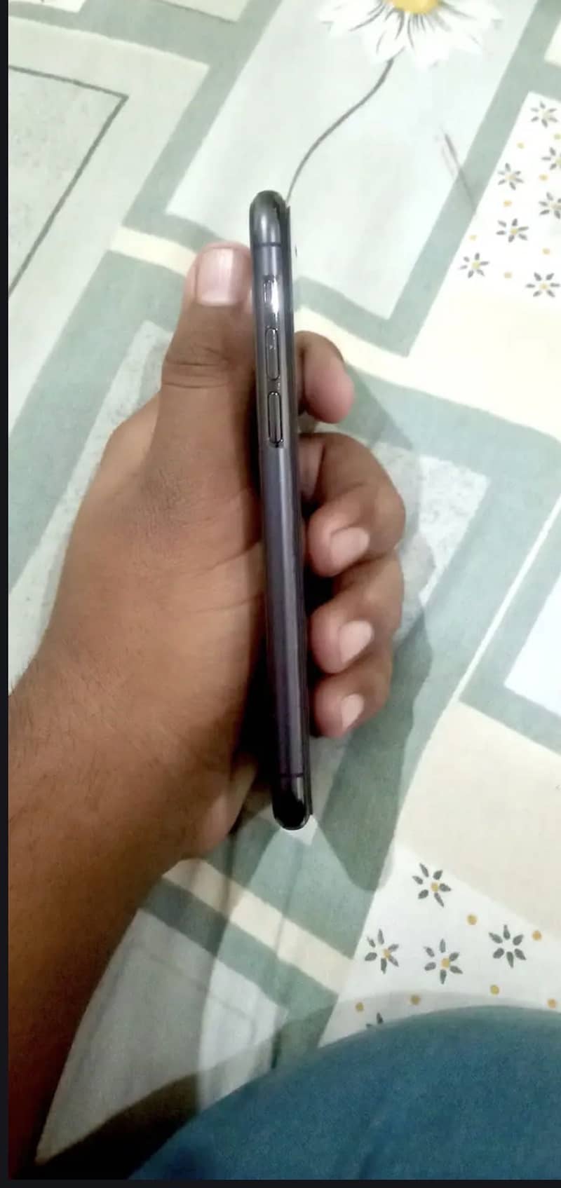 Apple iPhone 11 Pro 1