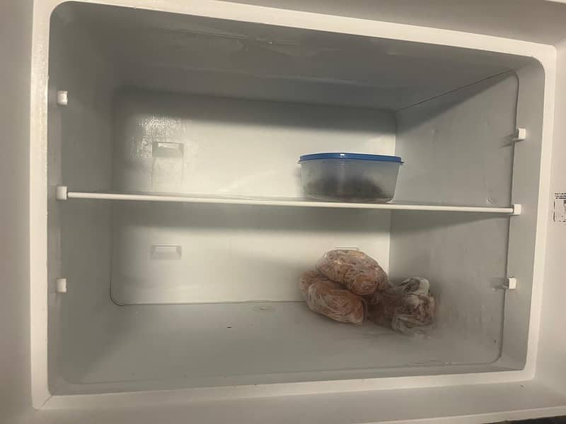 dawlance fridge 2