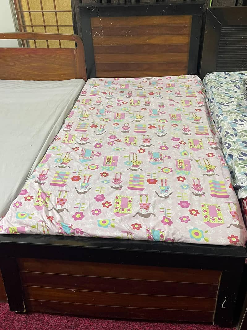 sengle beds 0
