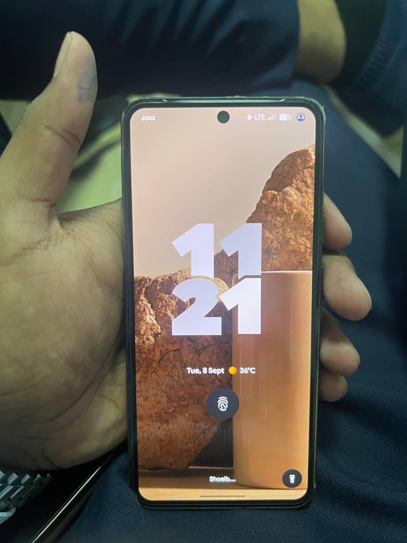 Google Pixel 8 1