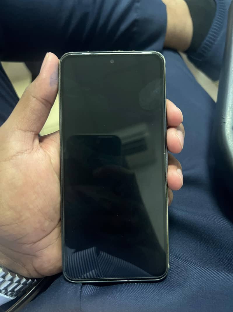 Google Pixel 8 4