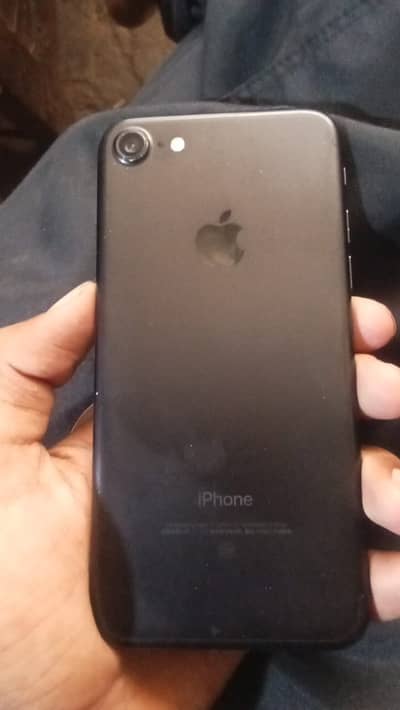 Apple iPhone 7