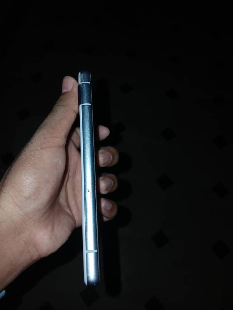 Google Pixel 7a 5