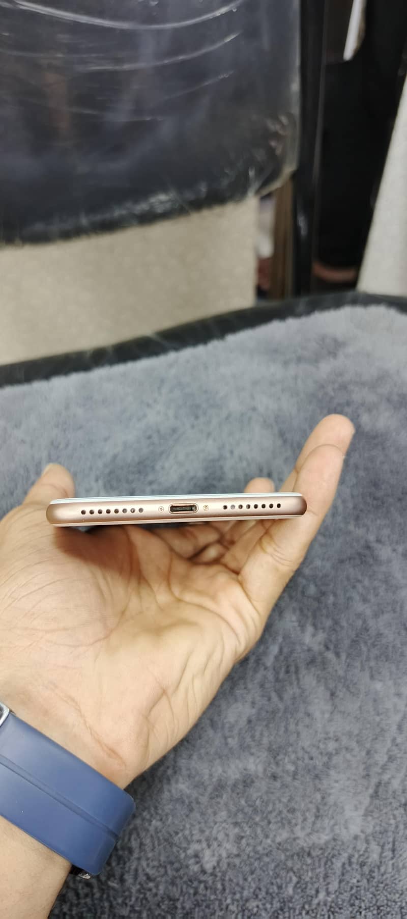 Apple iPhone 8 Plus 4