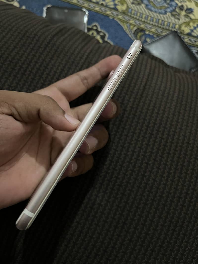 Apple iPhone 7 Plus 4