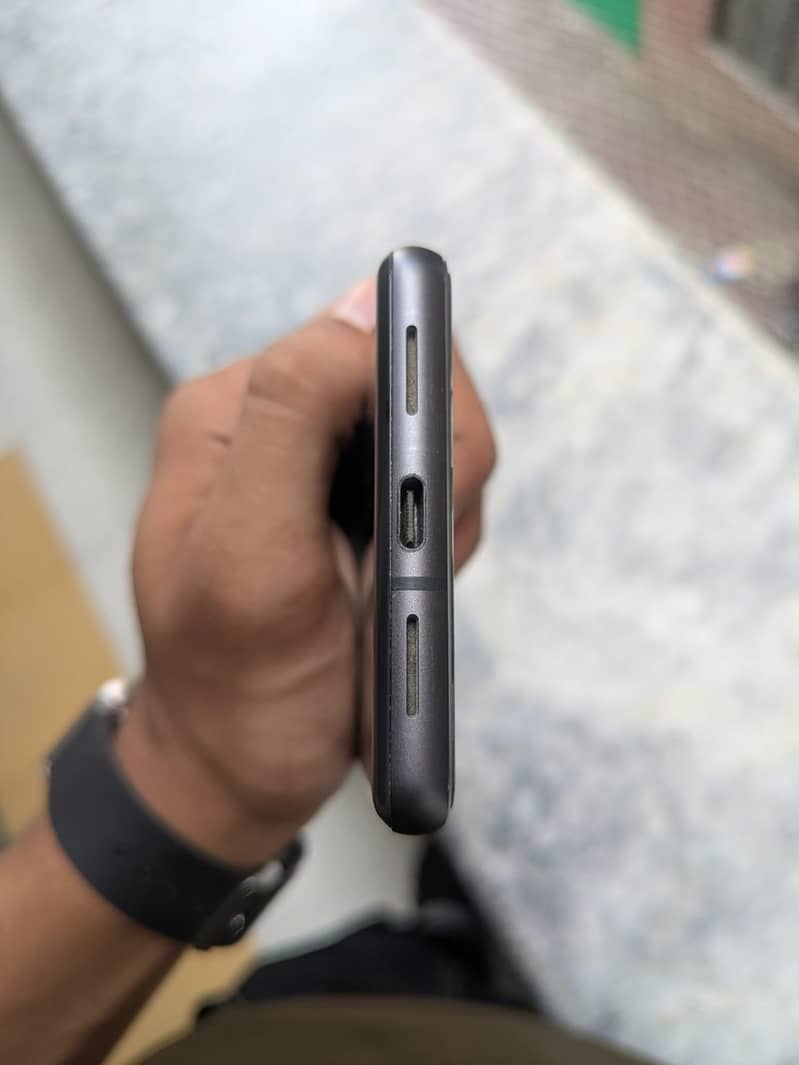 Google Pixel 7 4