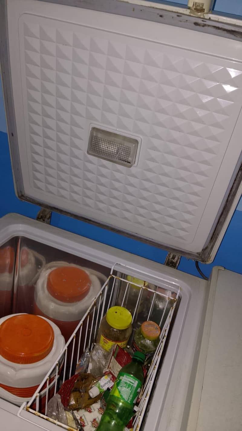 deep freezer Dawlance 1