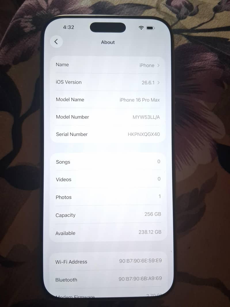 Apple iPhone 16 Pro Max 2
